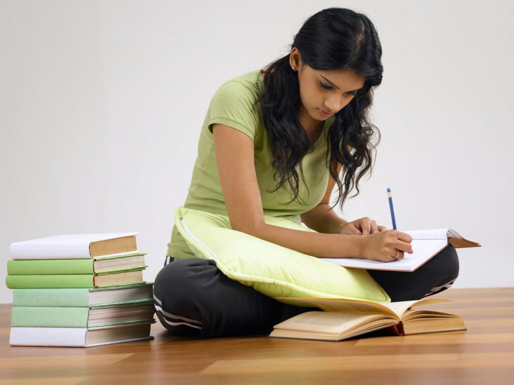 First Steps to Structure Your Day, Month, and Study Cycle